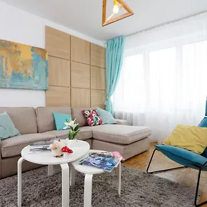 Lovely 2 Bedroom Near Old Town , Bucarest Romania